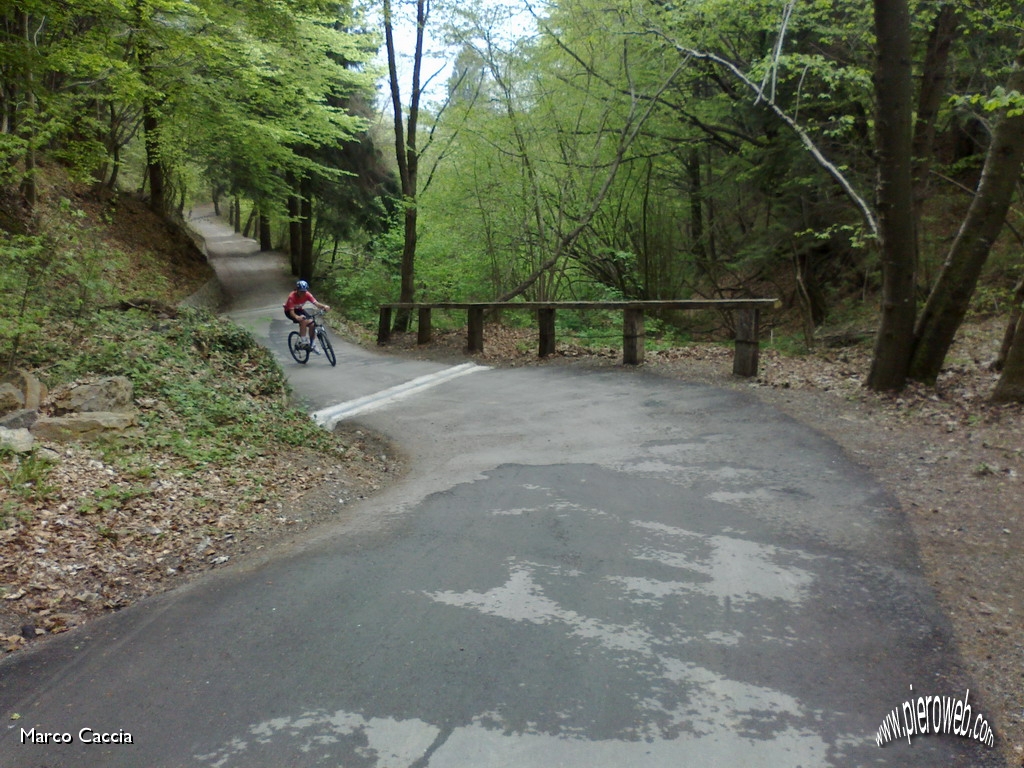 05_Strada ripida al Ronco.jpg